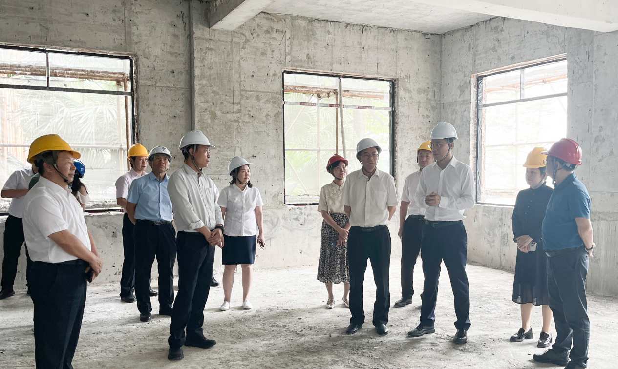 广药集团向导一行到白云山永利集团制药开展生产谋划调研